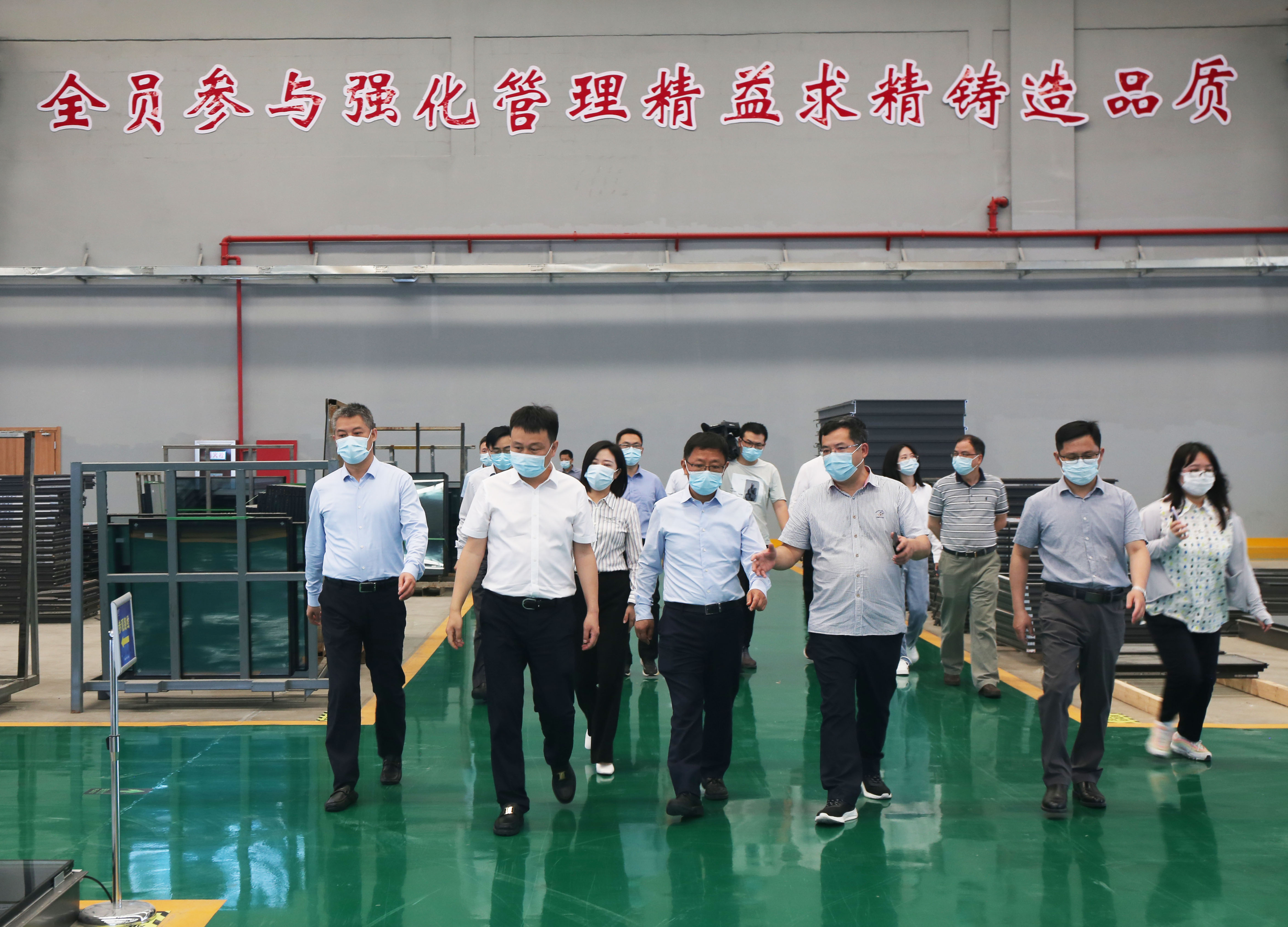 圖1-6、湯衛(wèi)華副市長調(diào)研和天下公司.jpg