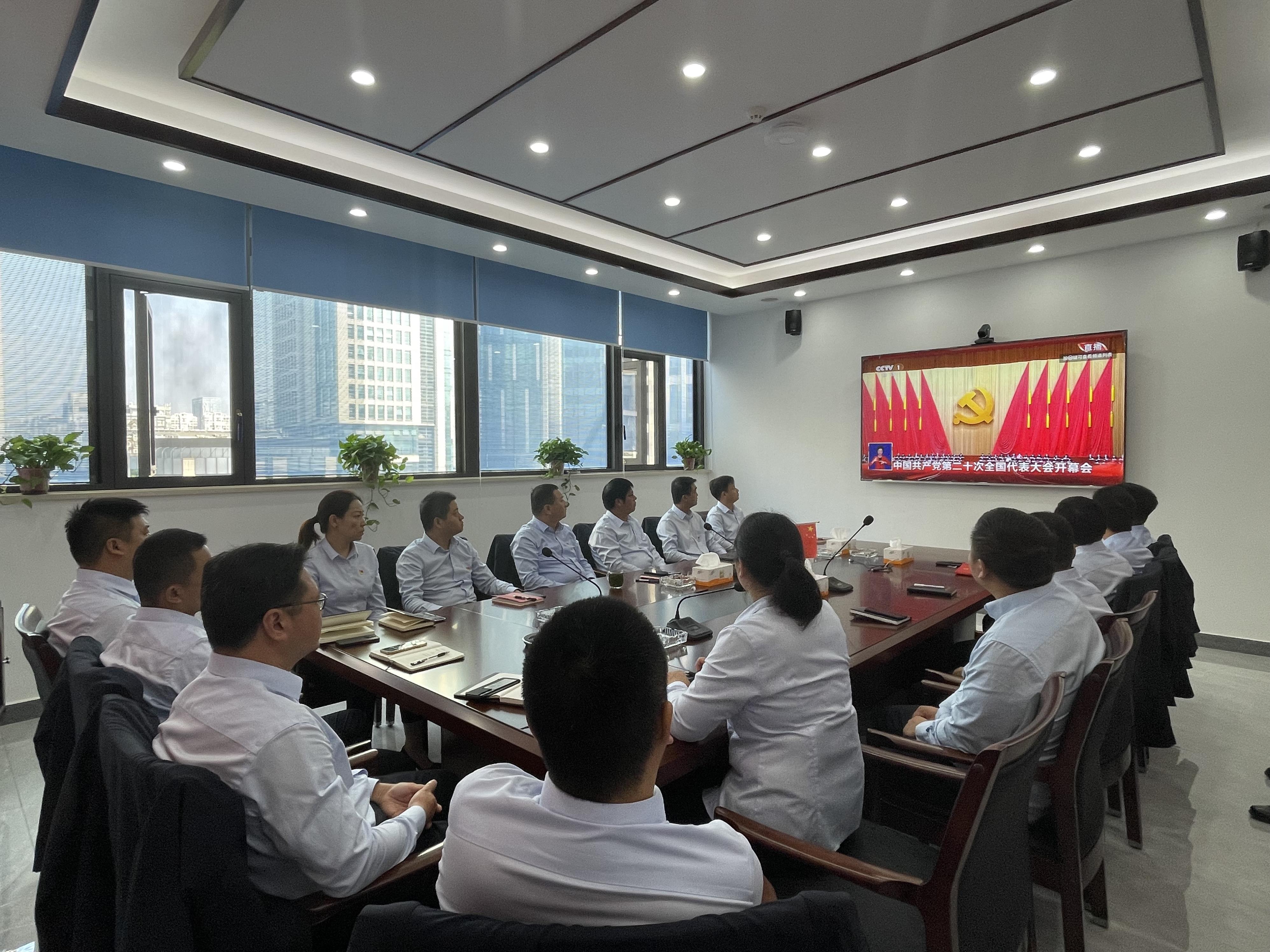 圖1-3、第二分公司收看二十大開幕會(huì).jpg
