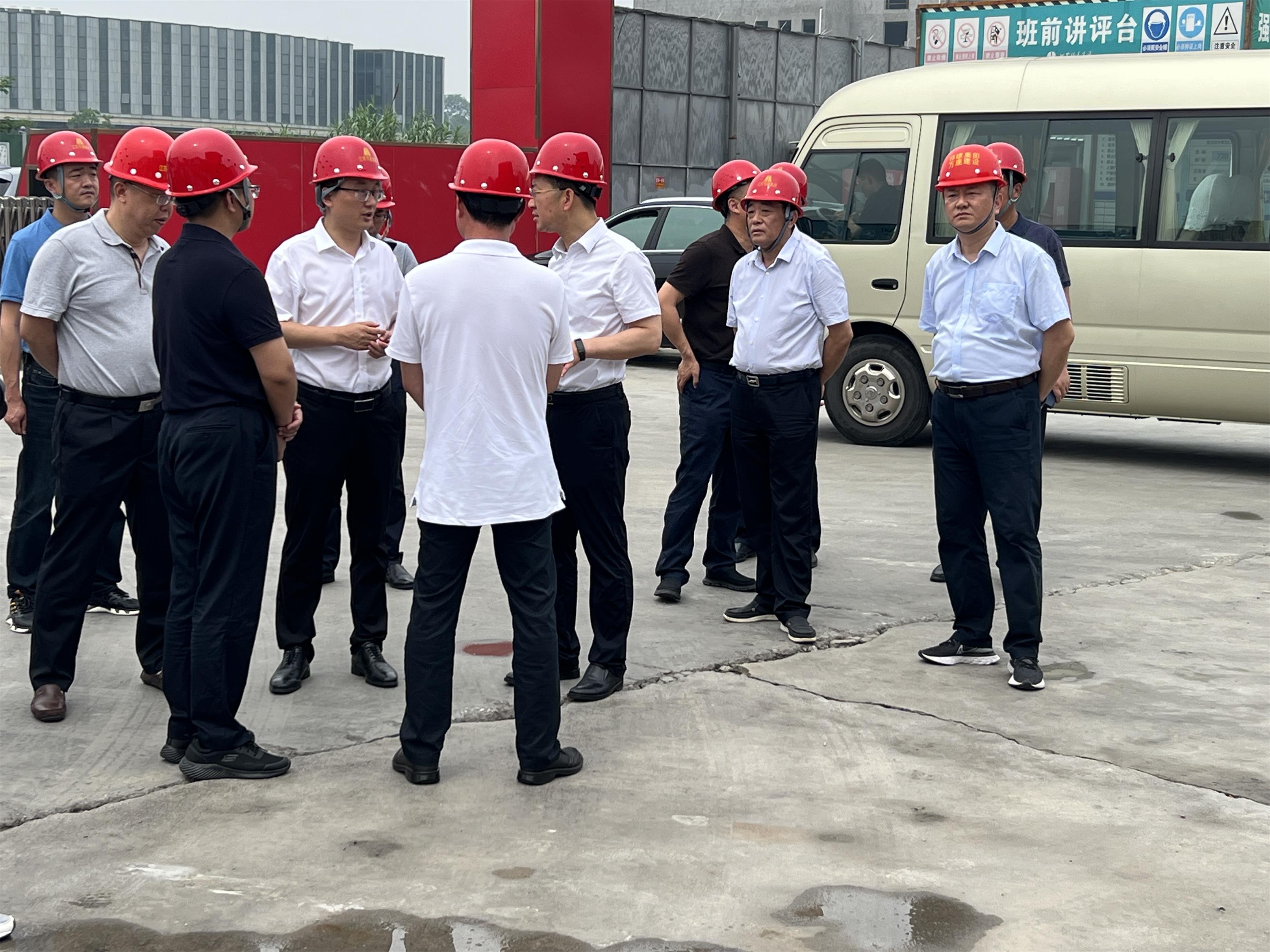 圖1-1、張新鋼書記節(jié)日安全生產(chǎn)大檢查.jpg