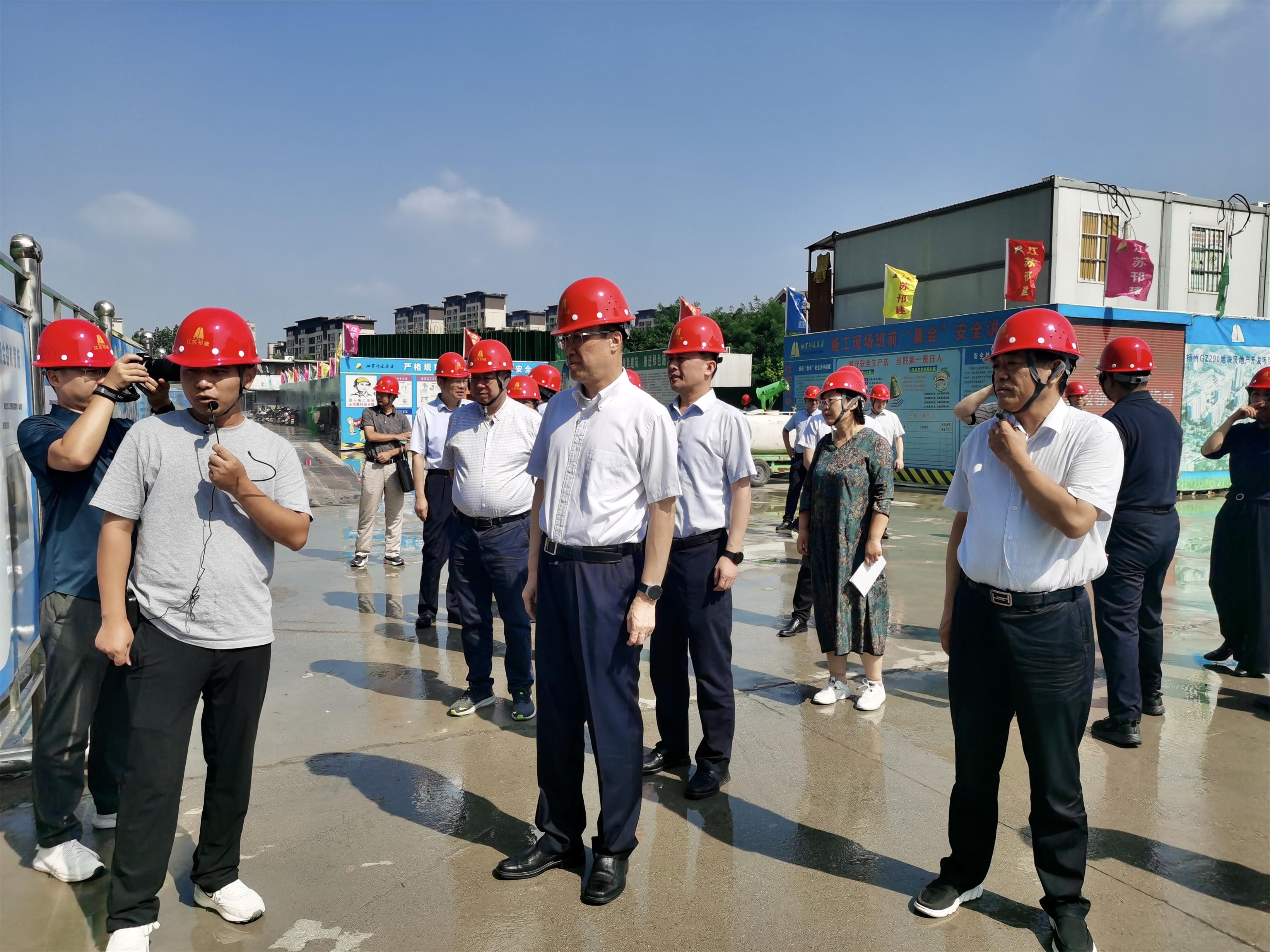 圖1-2、市政協(xié)經(jīng)濟(jì)界別小組到GZ290地塊開展“界別活動(dòng)周”活動(dòng).jpg